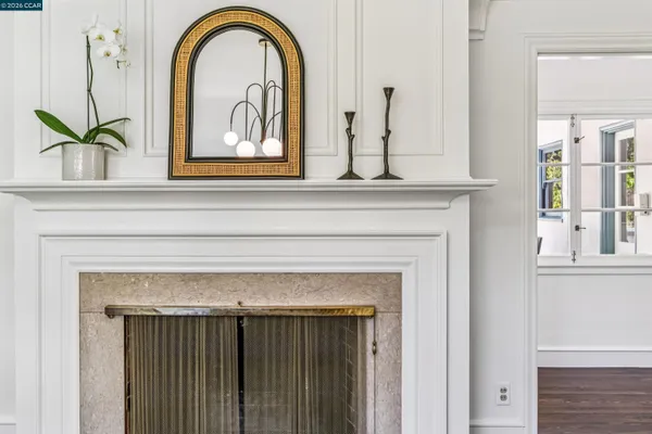 $995,000 | 4010 Reinhardt Drive, Oakland, CA 94619