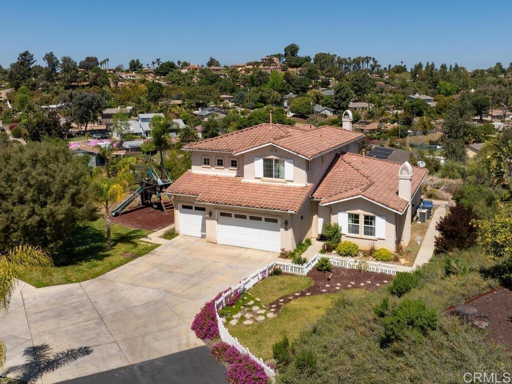 190 Mission Oaks Road Fallbrook, CA 92028 - Photo 2 of 50 an aerial view of a house