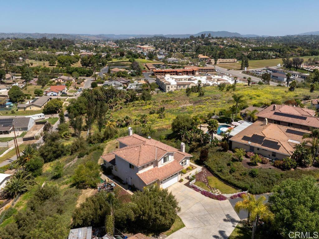190 Mission Oaks Road Fallbrook, CA 92028 - Photo 50 of 50 an aerial view of residential houses with outdoor space