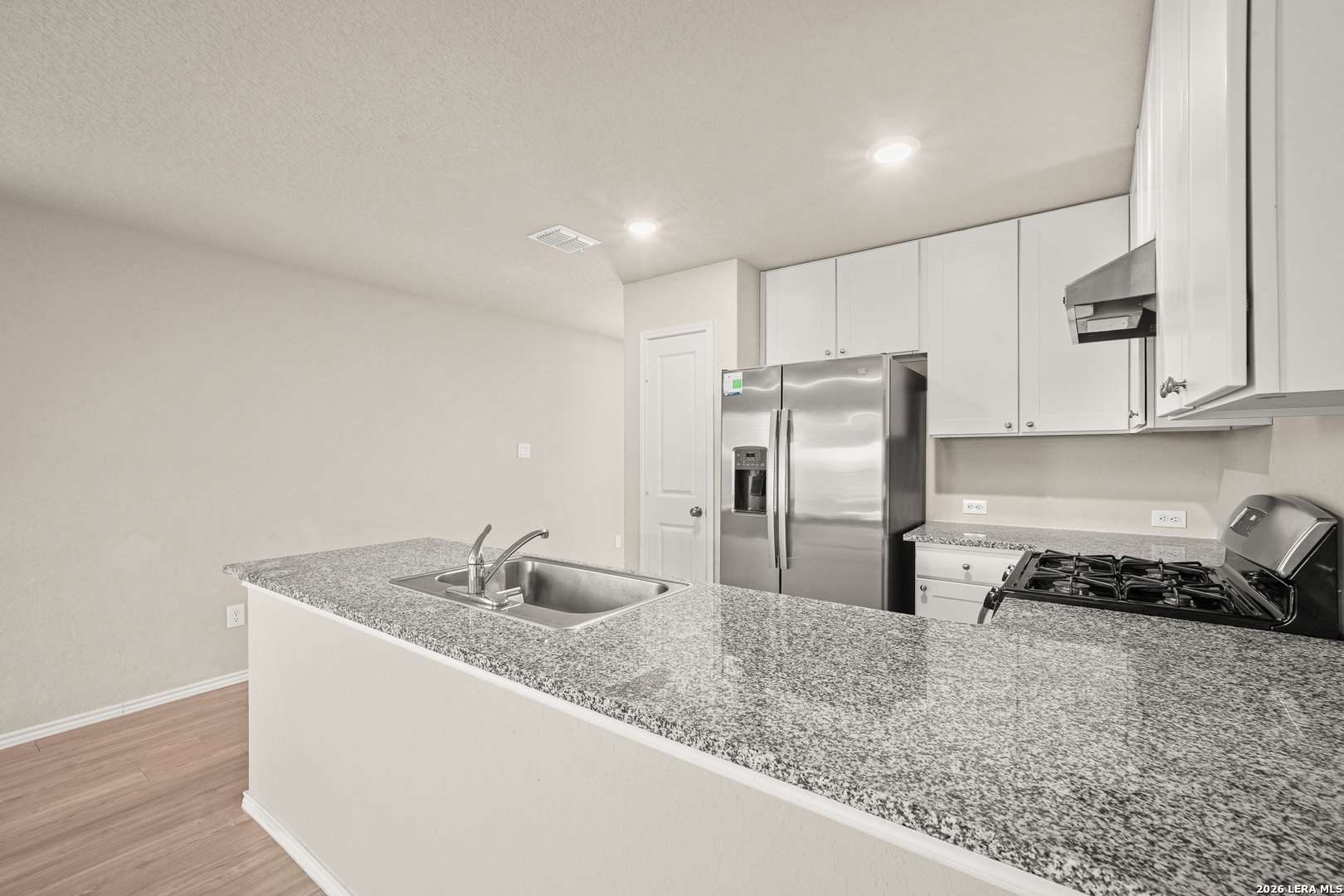 6443 Cibolo Converse, TX 78109 - Photo 13 of 24