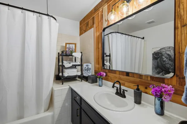 $828,900 | 2123 Village Lane, Solvang, CA 93463