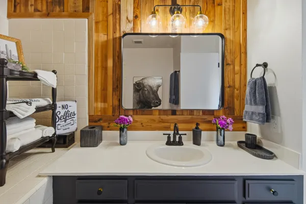 $828,900 | 2123 Village Lane, Solvang, CA 93463