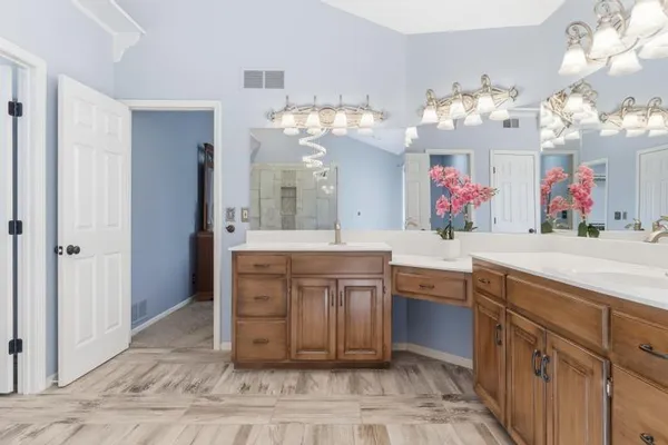 $900,000 | 9305 West 139th Street, Overland Park, KS 66221