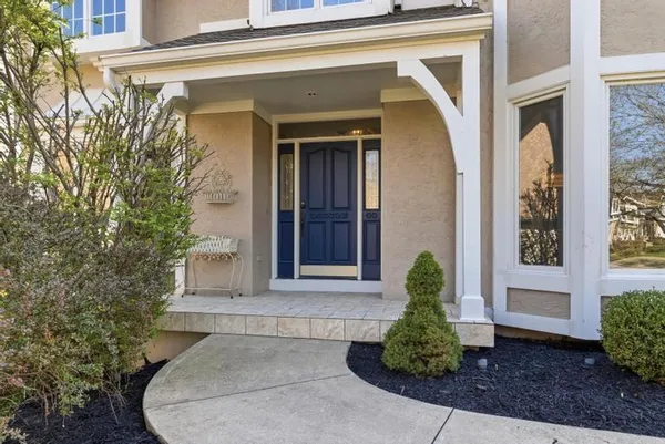 $900,000 | 9305 West 139th Street, Overland Park, KS 66221
