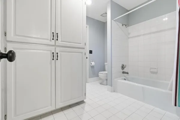 $900,000 | 9305 West 139th Street, Overland Park, KS 66221