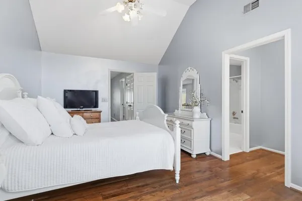 $900,000 | 9305 West 139th Street, Overland Park, KS 66221