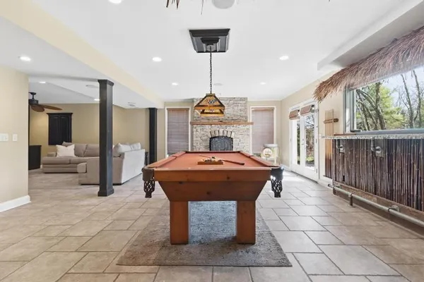 $900,000 | 9305 West 139th Street, Overland Park, KS 66221