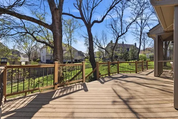 $900,000 | 9305 West 139th Street, Overland Park, KS 66221