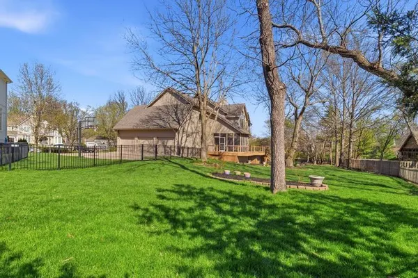 $900,000 | 9305 West 139th Street, Overland Park, KS 66221