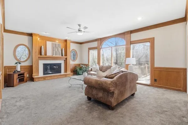 $900,000 | 9305 West 139th Street, Overland Park, KS 66221