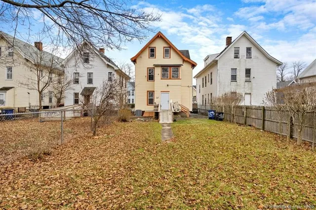 $3,595 | 55 Admiral Street, Unit 2, New Haven, CT 06511