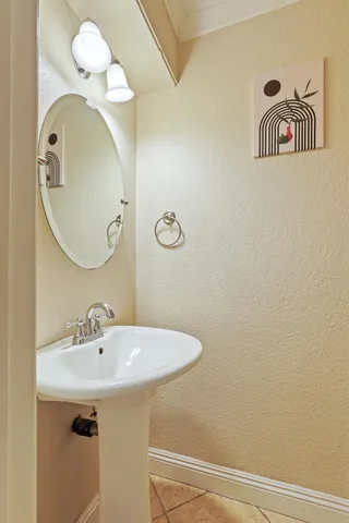 $325,500 | 878 Rutledge Drive, Lodi, CA 95242