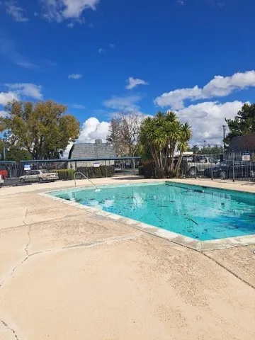 $325,500 | 878 Rutledge Drive, Lodi, CA 95242