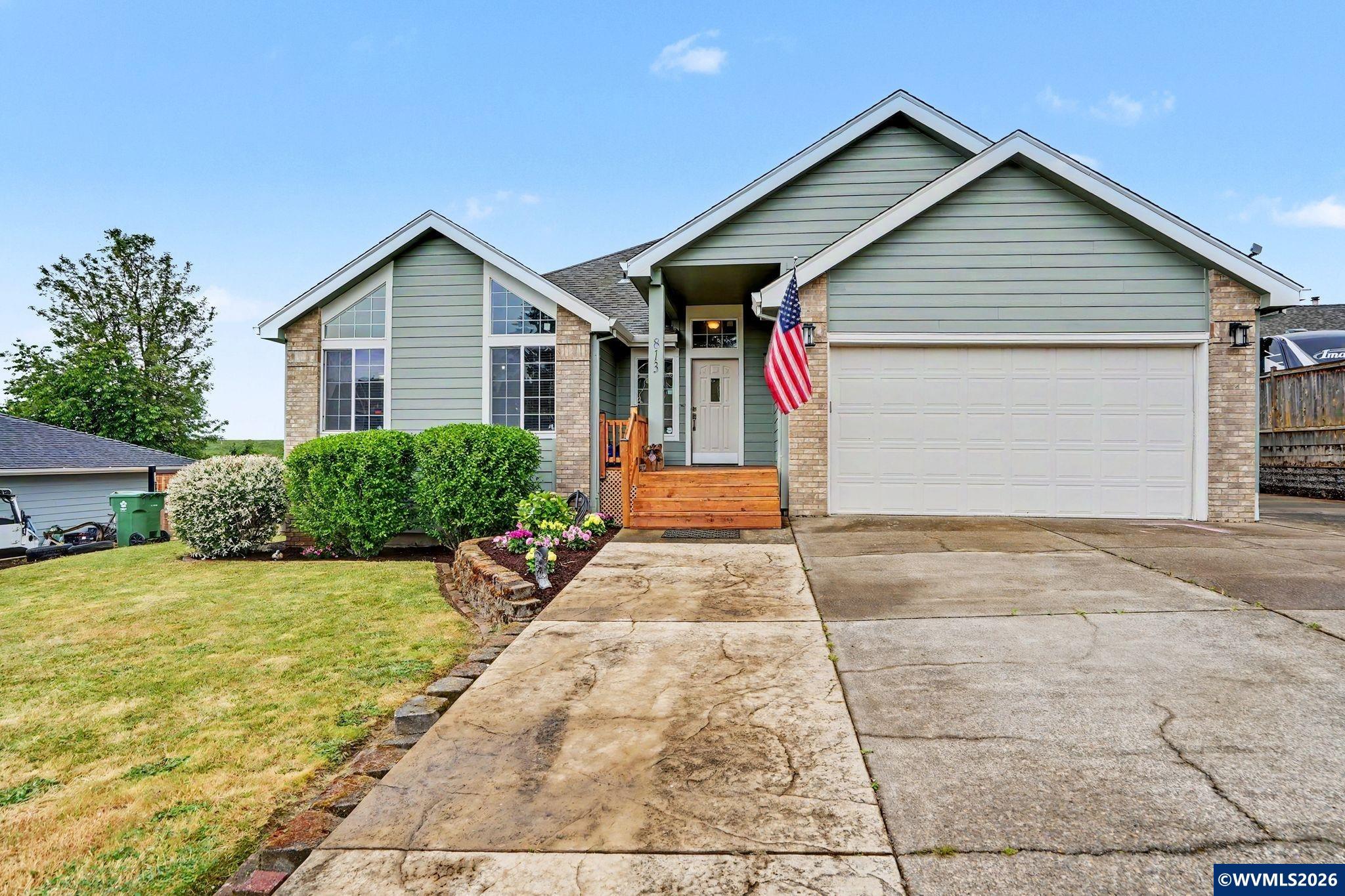 813 Southwest 8th Street Sublimity, OR 97385 - Photo 4 of 48