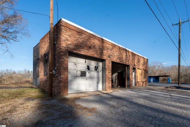 $350,000 | 2606 Geer Highway, Marietta, SC 29661