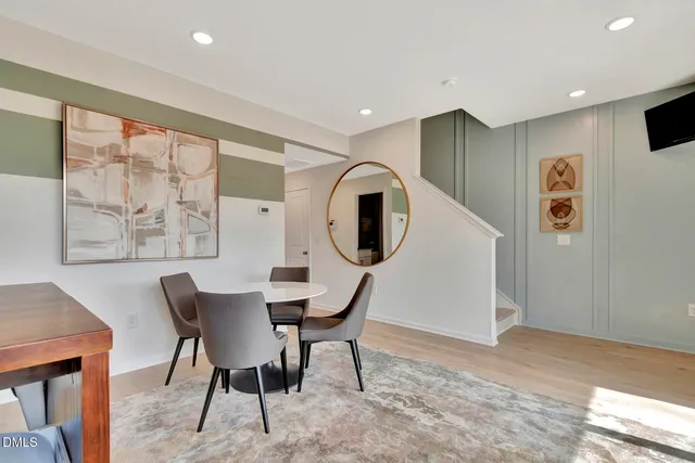 $525,000 | 10025 Secluded Gdn Drive, Unit 163, Apex, NC 27523