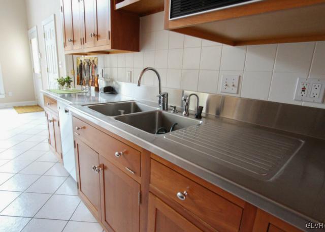 3410 Oak Hill Road Emmaus, PA 18049 - Photo 15 of 44 Gallery Image 15