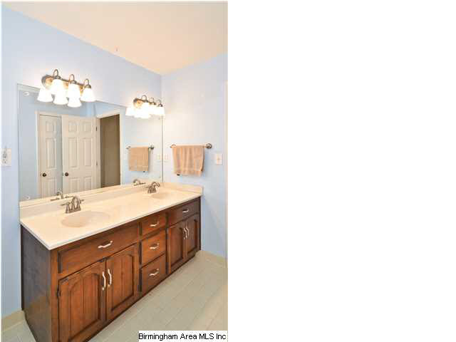 1912 River Woods Road Birmingham, AL 35244 - Photo 18 of 32