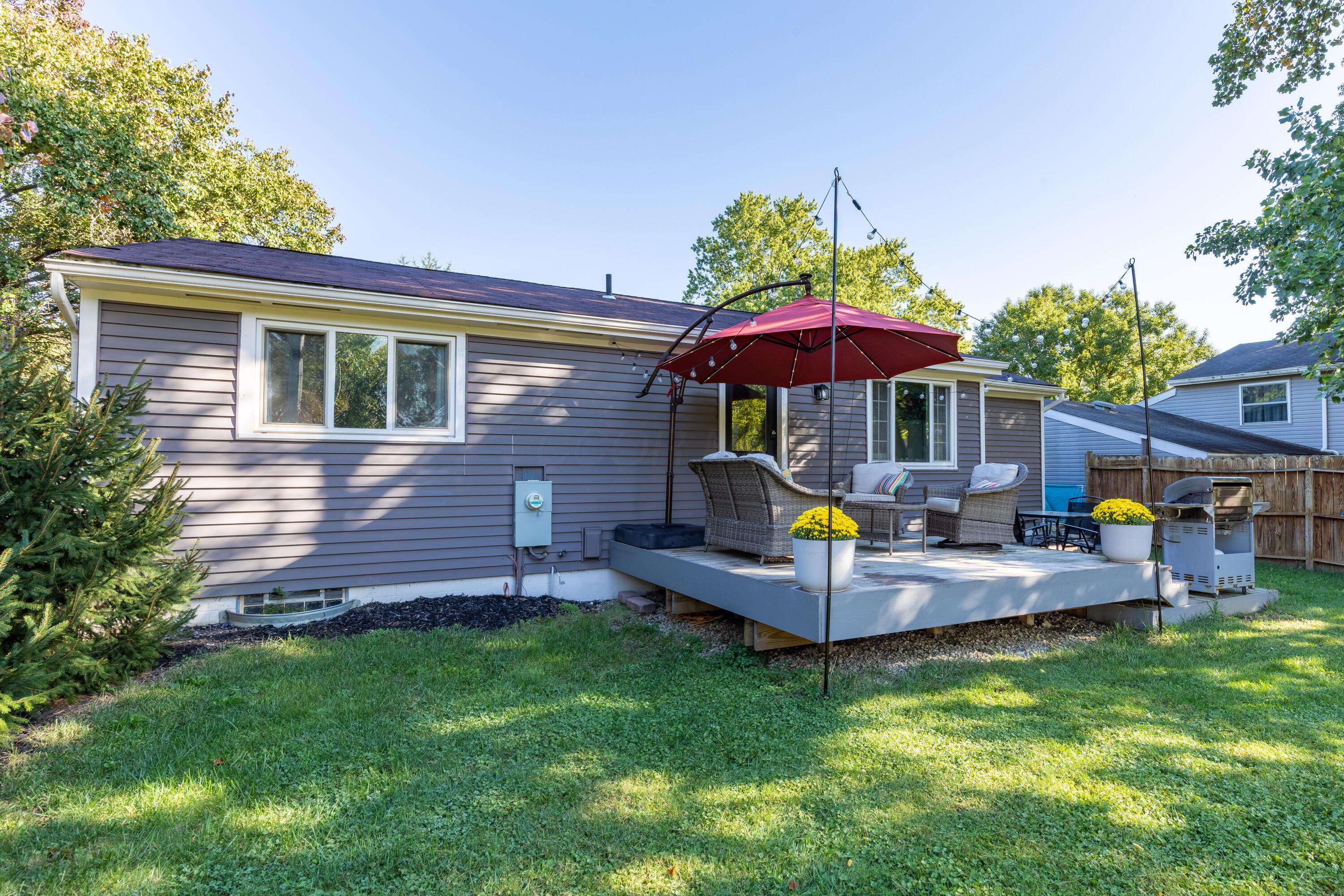 2047 Wolverhampton Road Powell, OH 43065 - Photo 27 of 33 027
