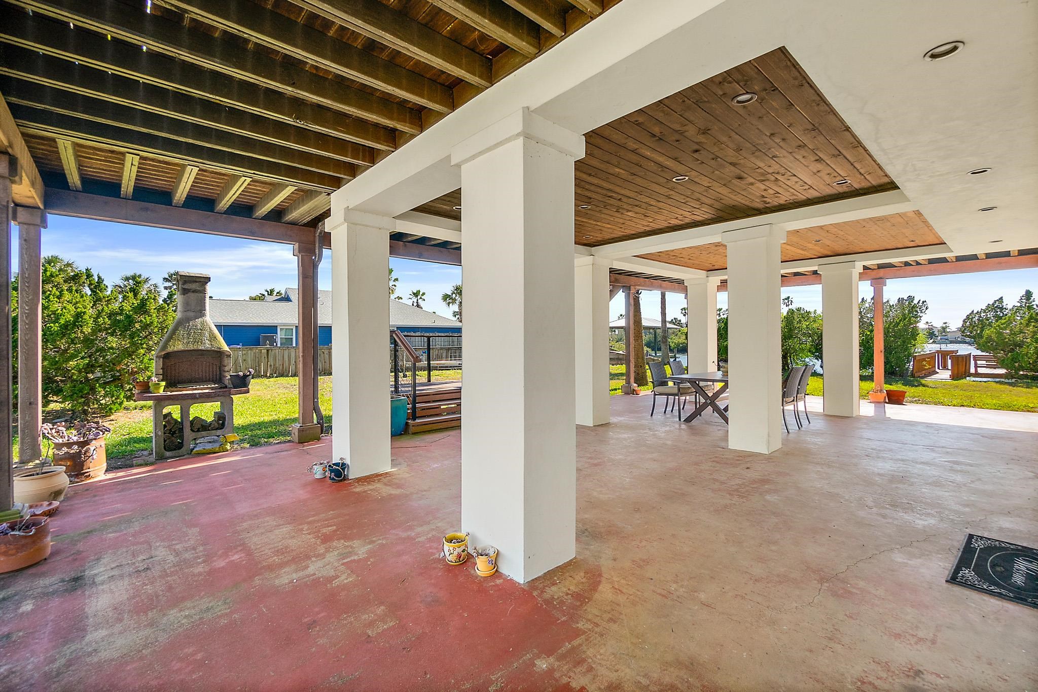 8851 South A1a Street St. Augustine, FL 32080 - Photo 44 of 50 a view of a room with gym equipment