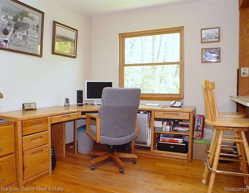 8125 Teahen Road Brighton, MI 48116 - Photo 13 of 21 Kitchen Nook Space.jpg