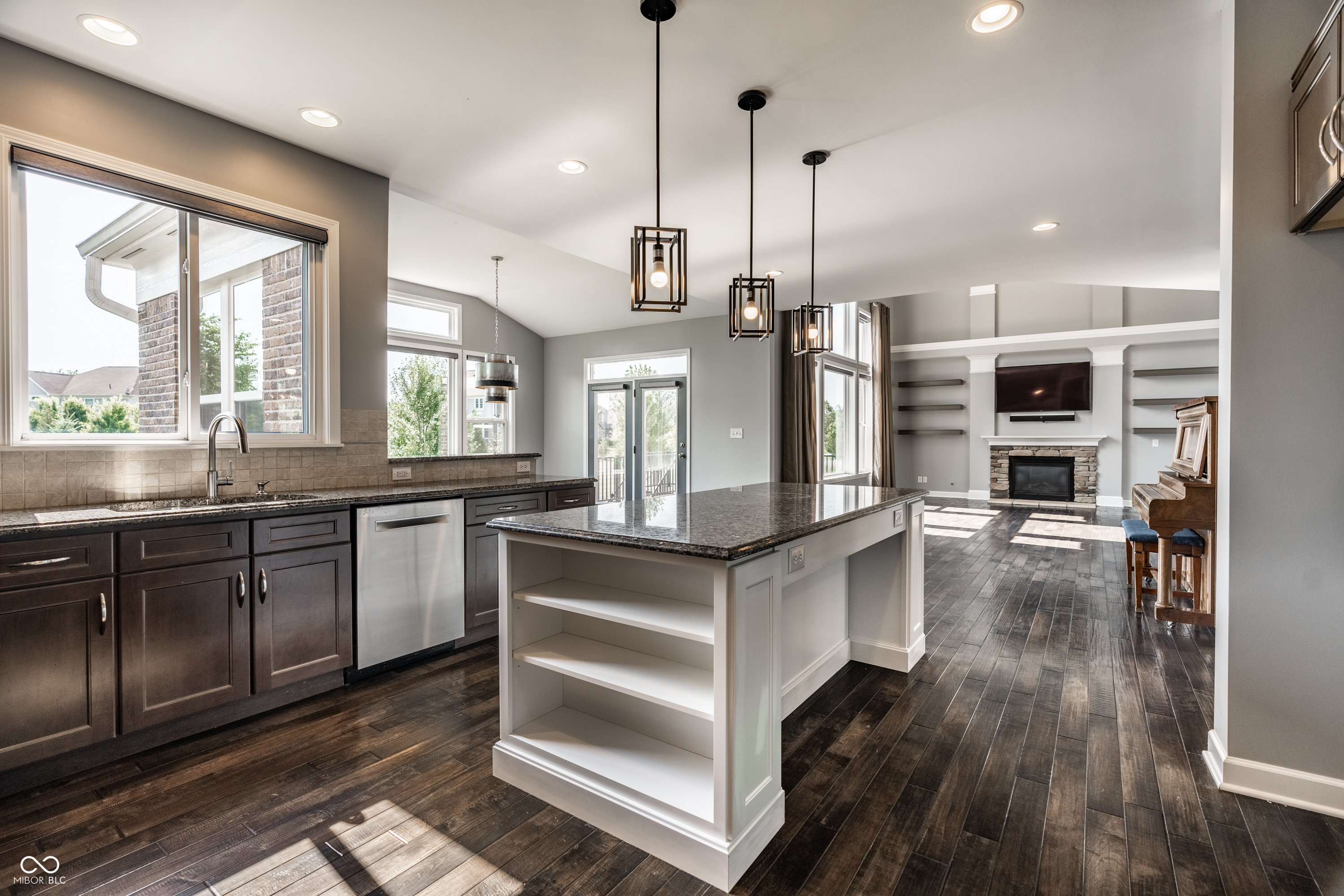 3832 Pelham Road Carmel, IN 46074 - Photo 24 of 76 Gallery Image 24