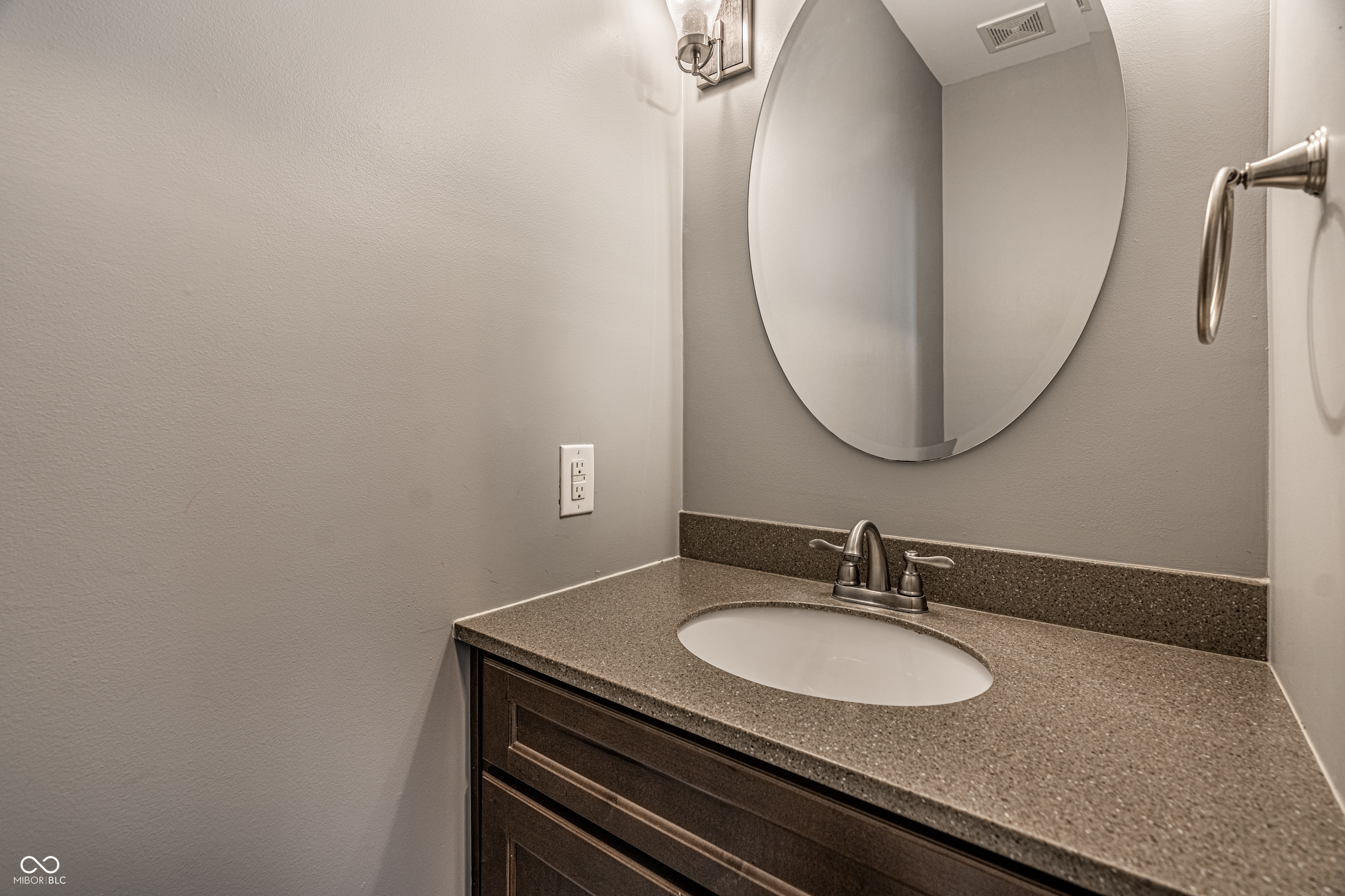 3832 Pelham Road Carmel, IN 46074 - Photo 30 of 76 Gallery Image 30
