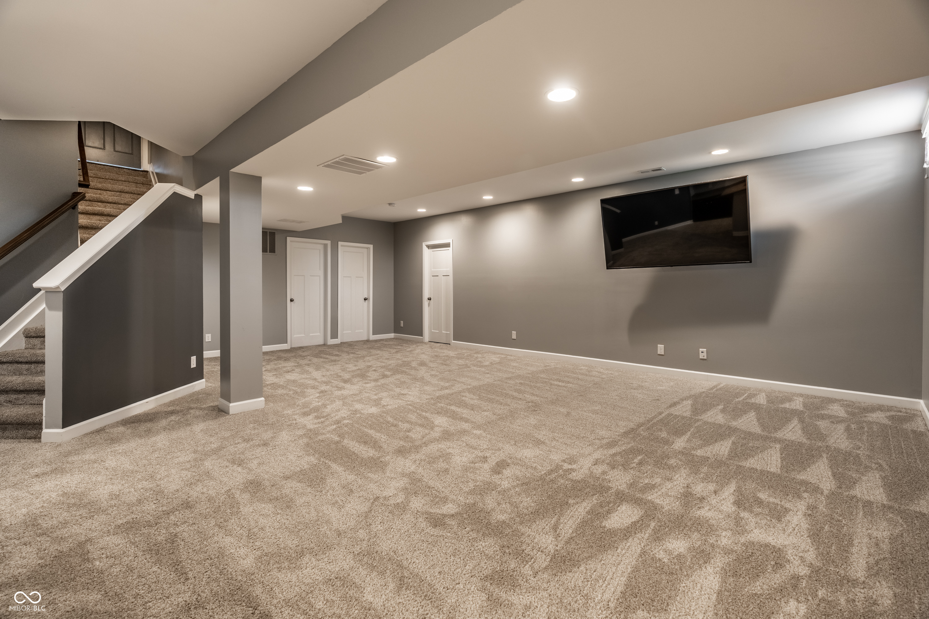 3832 Pelham Road Carmel, IN 46074 - Photo 34 of 76 Gallery Image 34