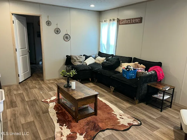 $270,000 | 33 Red Creek Church Road, Wiggins, MS 39577