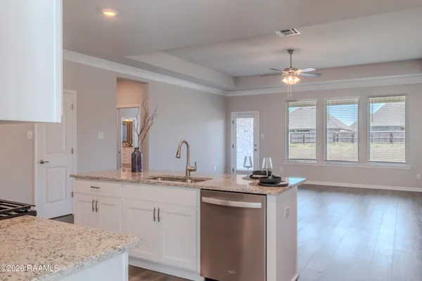 $2,600 | 400 Eastwood Drive, Lafayette, LA 70508