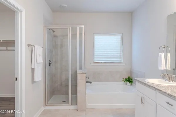 $2,600 | 400 Eastwood Drive, Lafayette, LA 70508