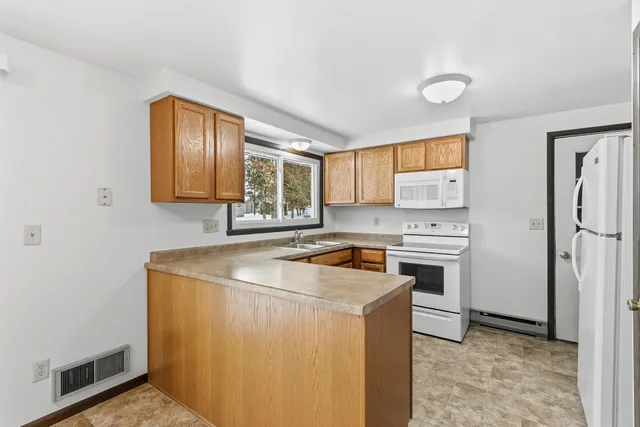 $275,000 | 623 Cross Street, Poynette, WI 53955