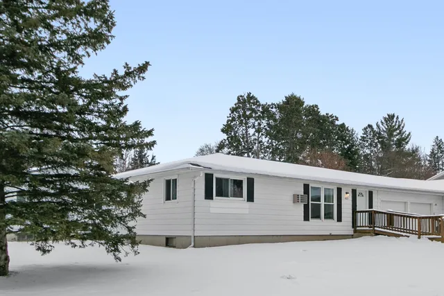 $275,000 | 623 Cross Street, Poynette, WI 53955