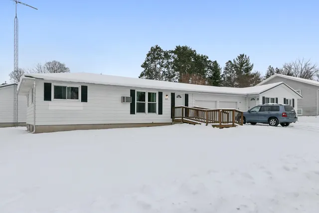 $275,000 | 623 Cross Street, Poynette, WI 53955