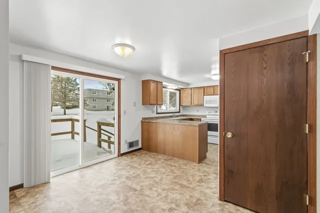 $275,000 | 623 Cross Street, Poynette, WI 53955