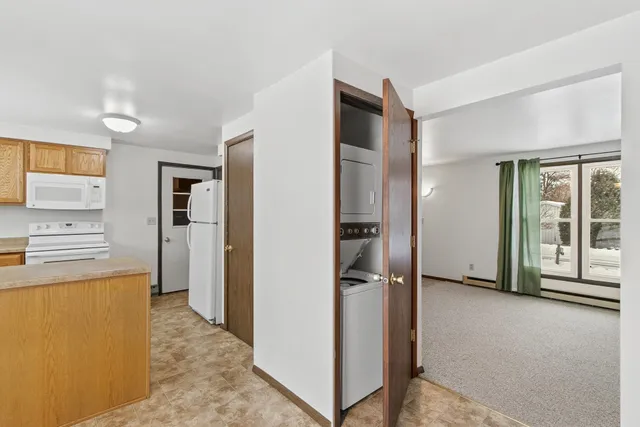 $275,000 | 623 Cross Street, Poynette, WI 53955