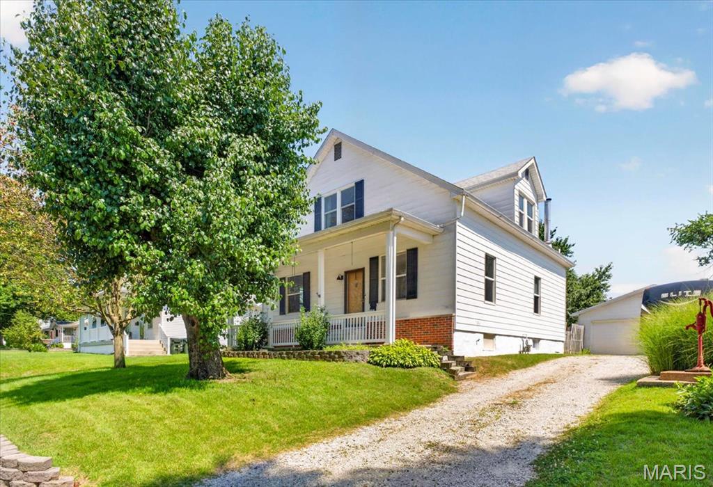 608 South Rapp Avenue Columbia, IL 62236 - Photo 2 of 34