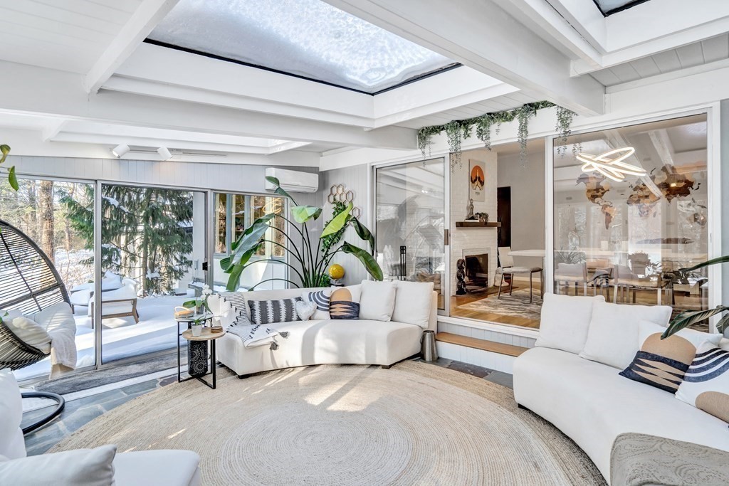 45 Isaac Davis Road Concord, MA 01742 - Photo 8 of 27