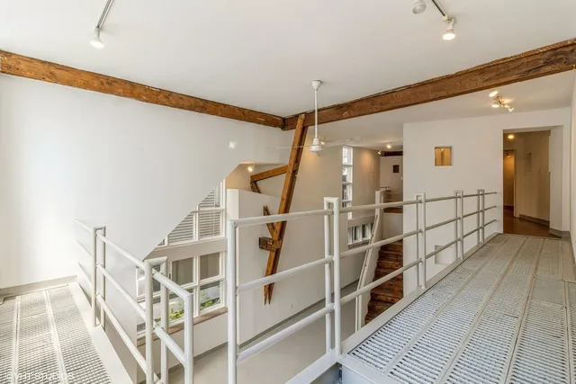 $1,875 | 726 West 18th Street, Unit 1F, Chicago, IL 60616