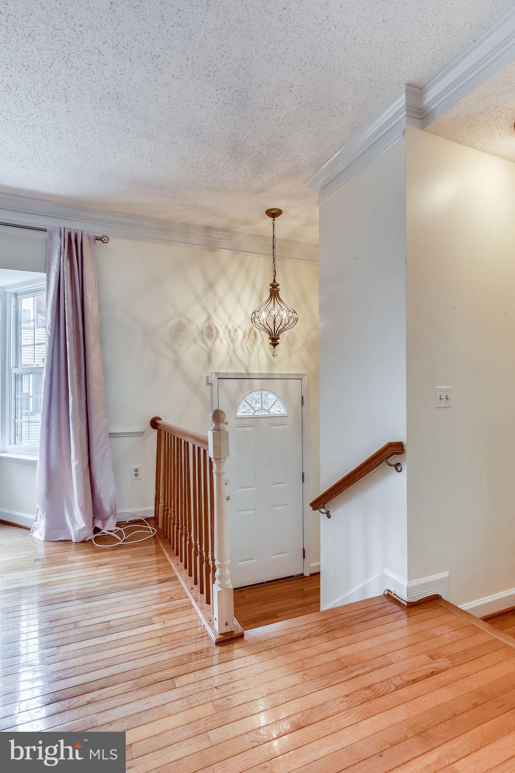 2404 Ridgehampton Court Reston, VA 20191 - Photo 11 of 67 Foyer