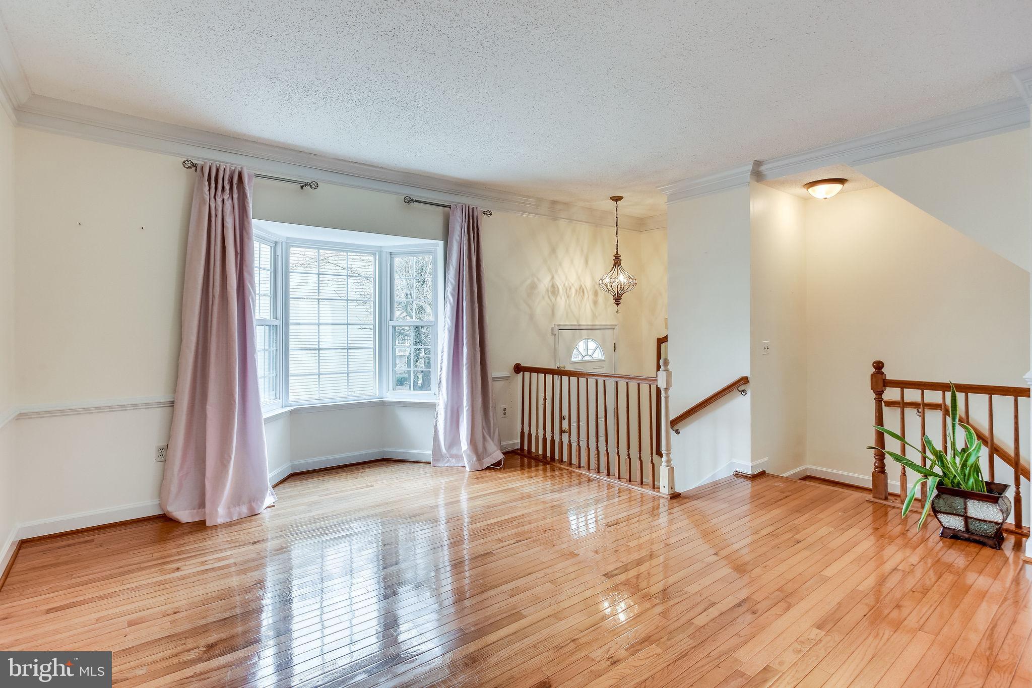 2404 Ridgehampton Court Reston, VA 20191 - Photo 15 of 67 Living Room