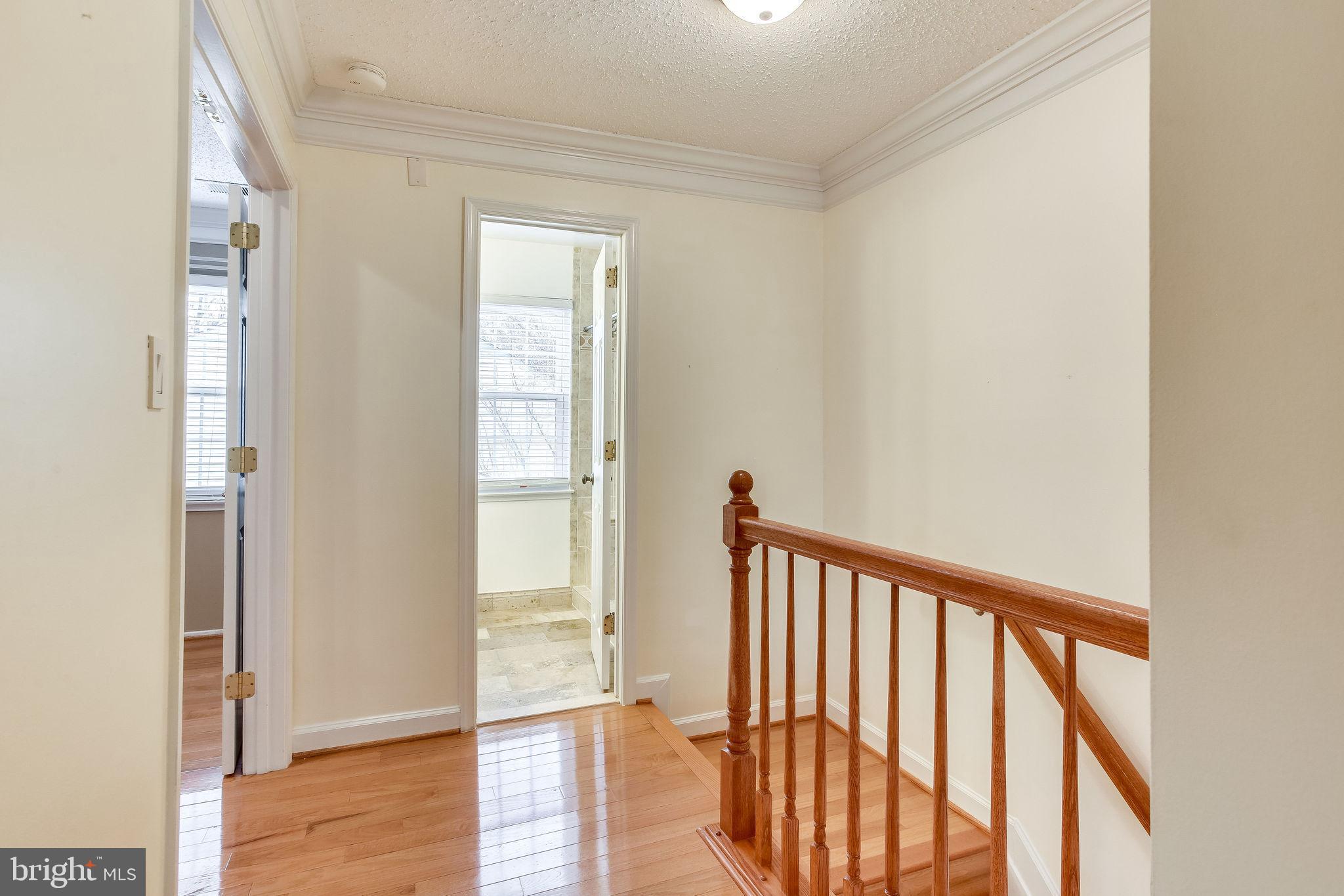 2404 Ridgehampton Court Reston, VA 20191 - Photo 31 of 67 Upper Level Hall