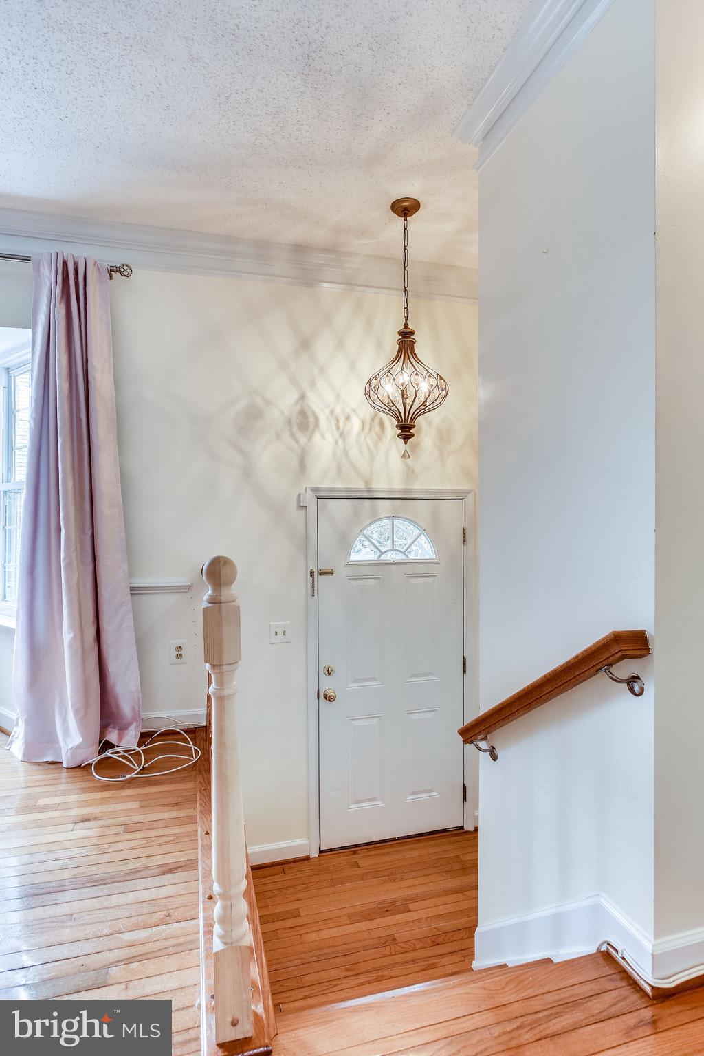 2404 Ridgehampton Court Reston, VA 20191 - Photo 9 of 67 Foyer