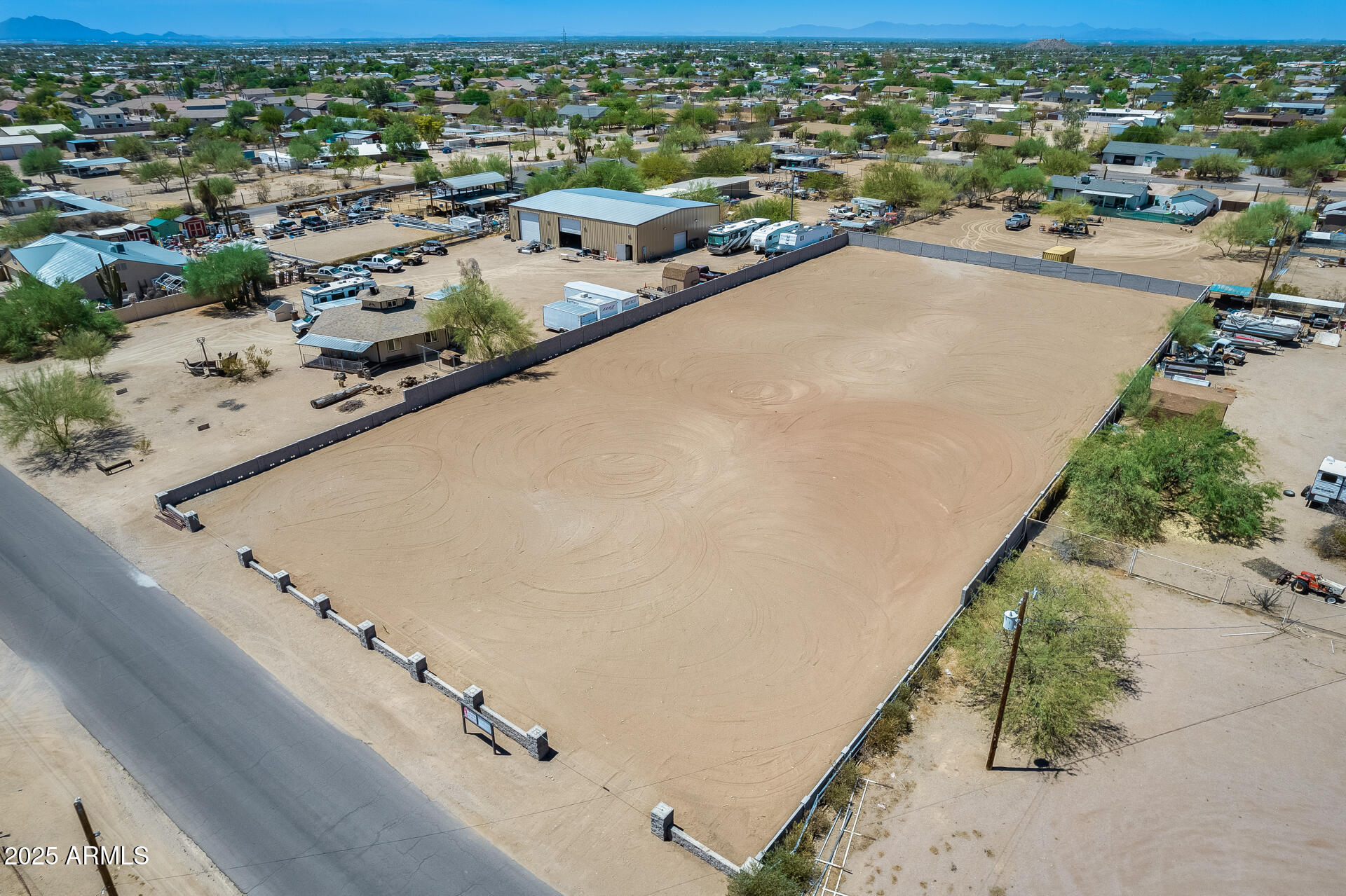 658 North Merrill Road Mesa, AZ 85207 - Photo 1 of 12