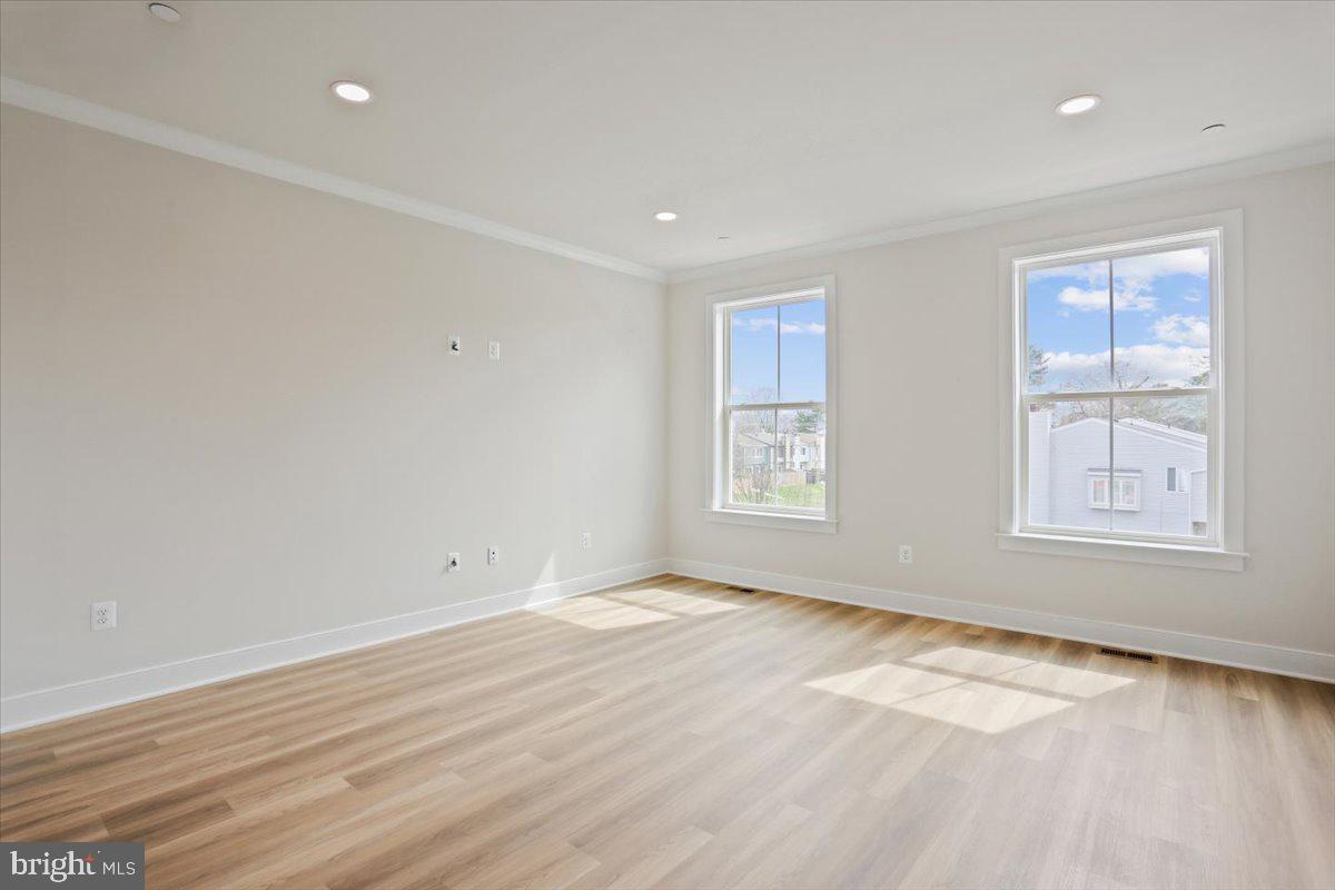 102 Allen Lane Poolesville, MD 20837 - Photo 21 of 53 Great Room (sample photo)