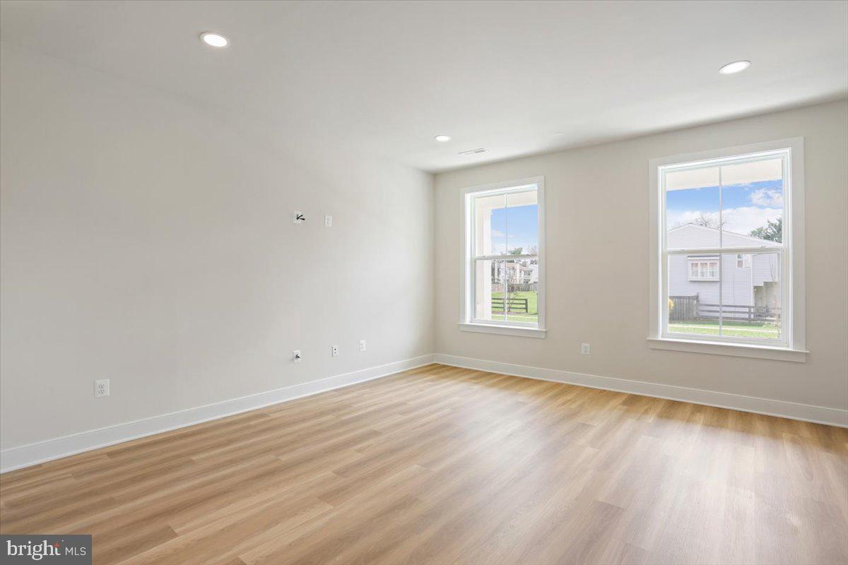 102 Allen Lane Poolesville, MD 20837 - Photo 22 of 53 Living Room (sample photo)