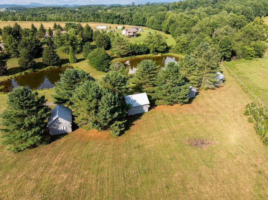 579 Volunteer Road Fancy Gap, VA 24328 - Photo 8 of 60 Gallery Image 8