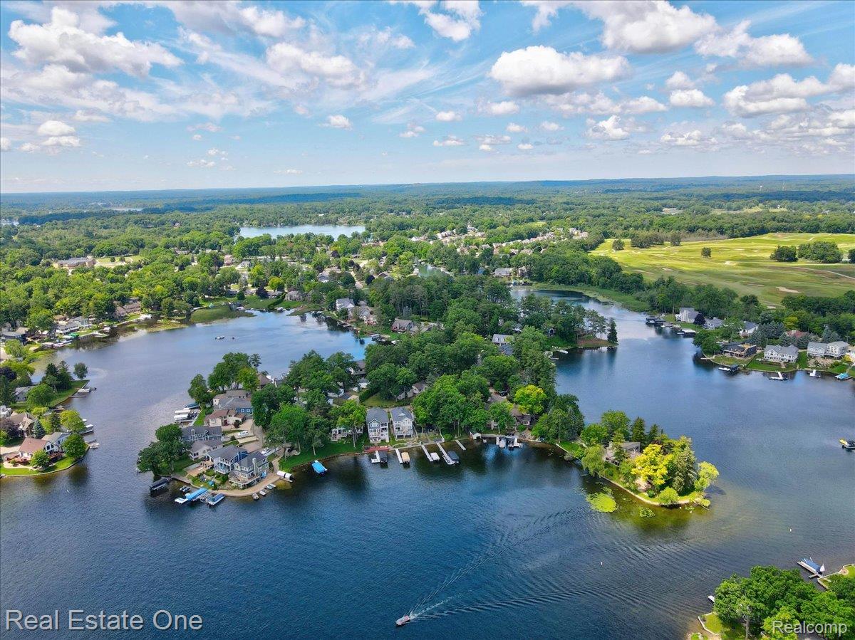 836 Pine Tree Road West Lake Orion, MI 48362 - Photo 88 of 96 86-2026.06.23_SFodor_PineTreeLO242.jpg