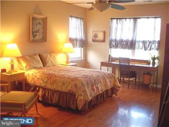39 Bluebonnet Road Langhorne, PA 19047 - Photo 7 of 12 Bedroom - Main