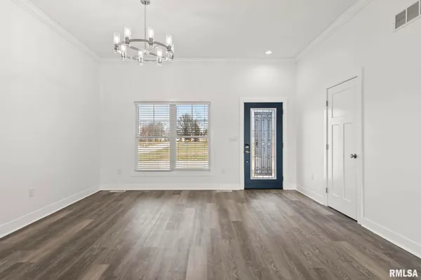 $450,000 | 72 Moonlight Ct. Court, Chatham, IL 62629